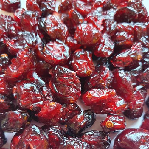 Dried cranberries whole